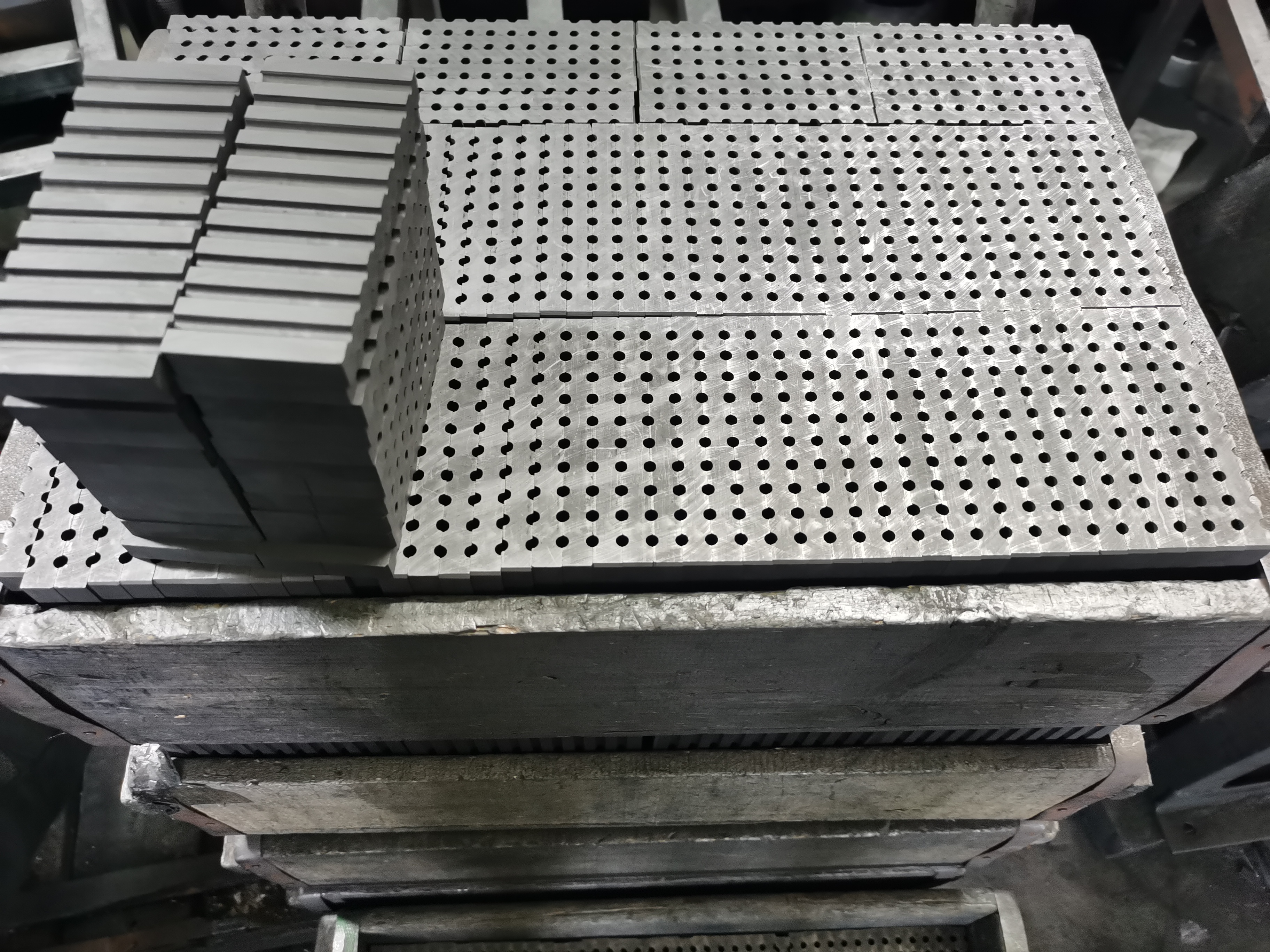 一個石墨模具能承受多大壓力