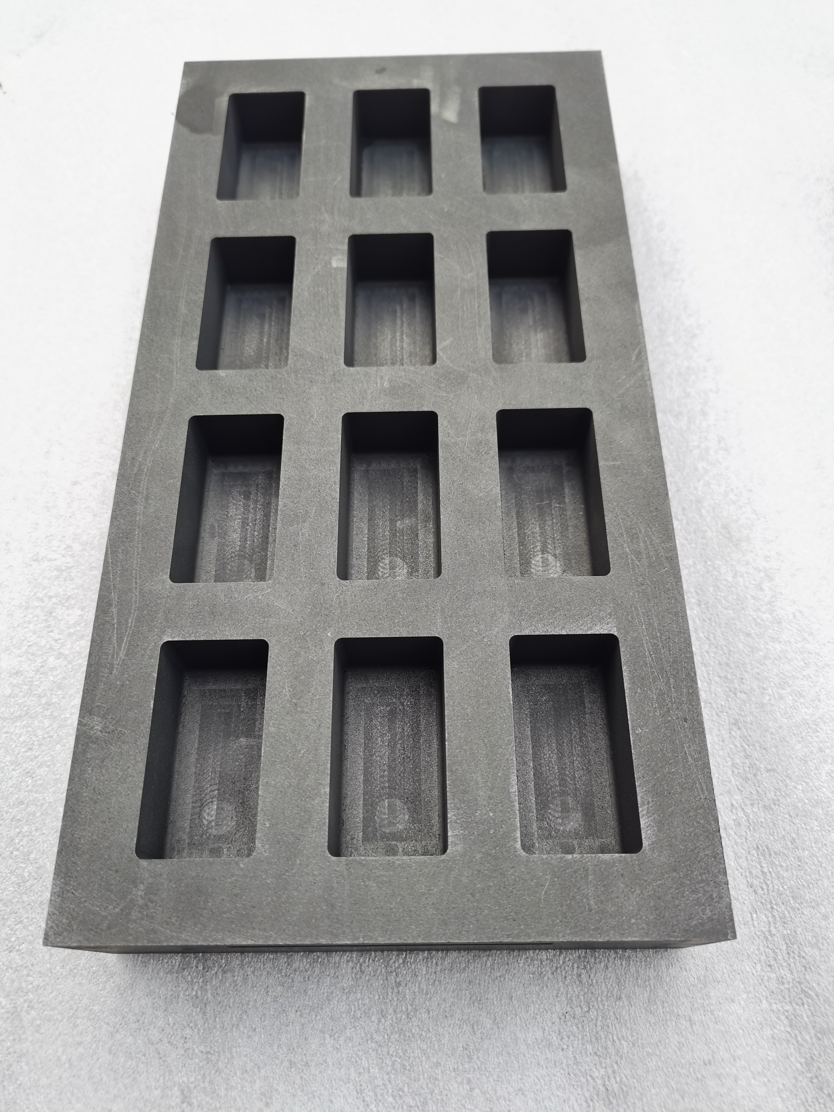 石墨舟裝片房和石墨舟裝載房的主要特點